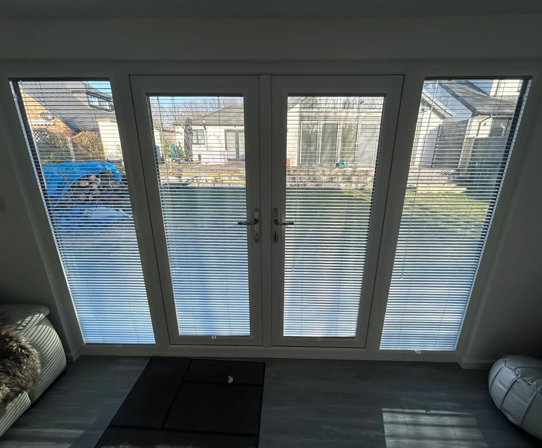 Perfect fit blinds white metal