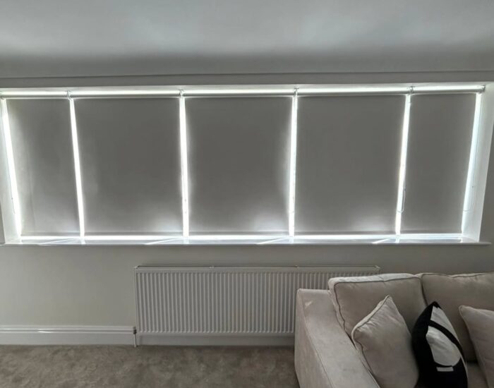 Straight edge blackout roller blinds