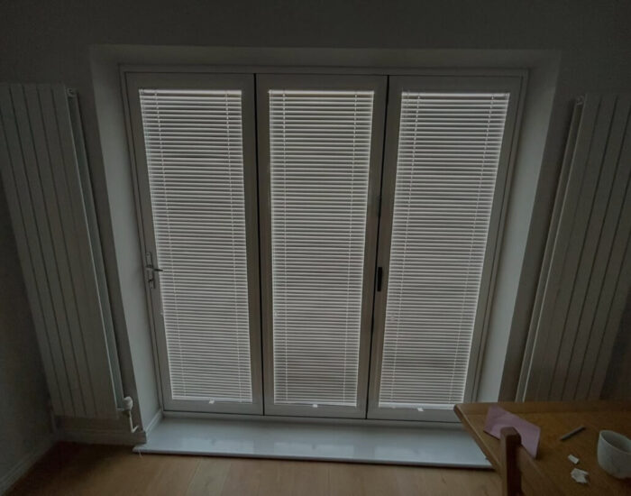 Perfect fit blackout blinds